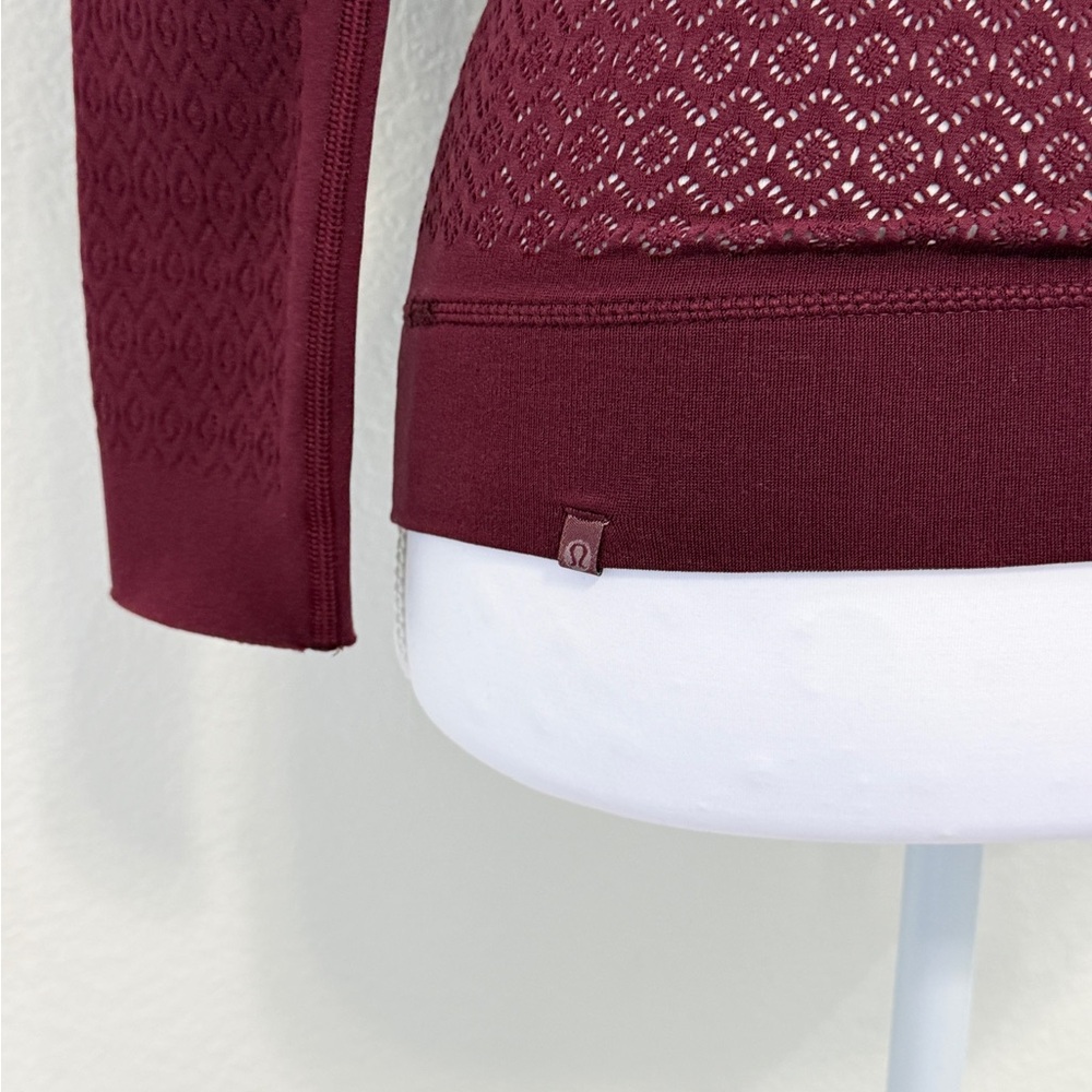 Lululemon Reveal 1/2 Zip Mindful Motion Long Sleeve - Picture 8 of 9